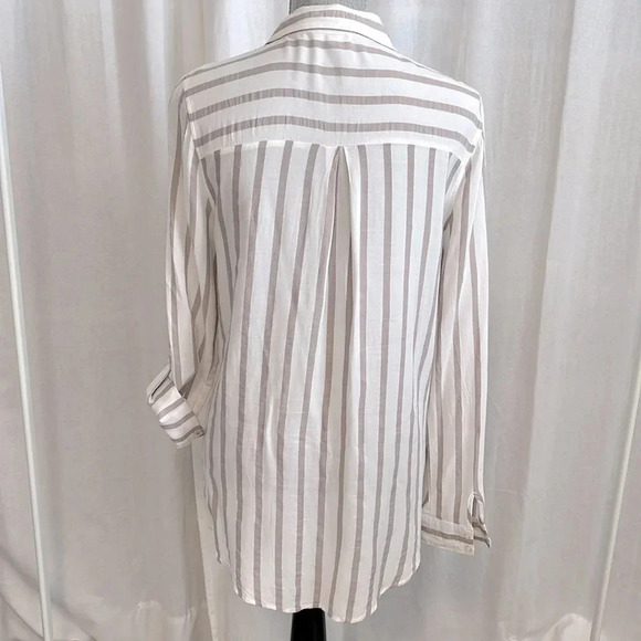 Lightweight Striped Button Down Shirt V Neck Blouse, Size L - Picture 4 of 8